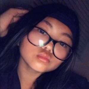 Meet your Posher, Siniya